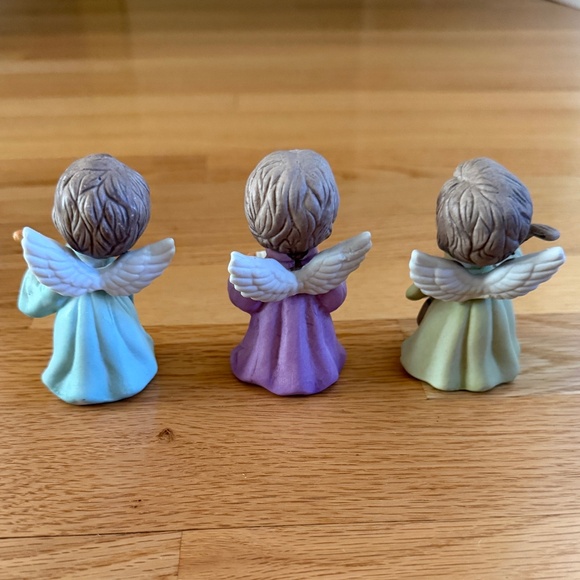 Artmark Collection Set of 6 Porcelain Angels Playing Instruments - Picture 13 of 15